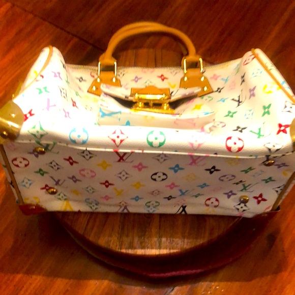 Designer Inspired handbag - Picture 14 of 16